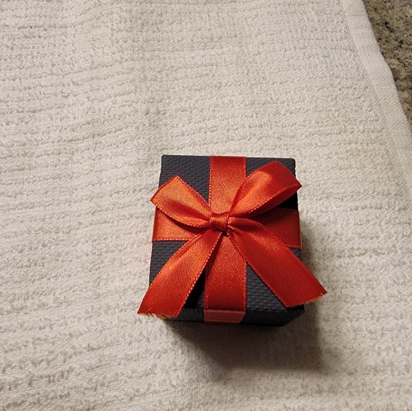 NWT Ladies sterling silver over gold ring - Picture 5 of 5